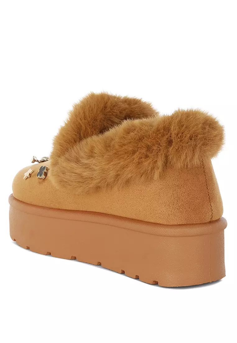 Charm Detail Slip On Snow Boots In Tan