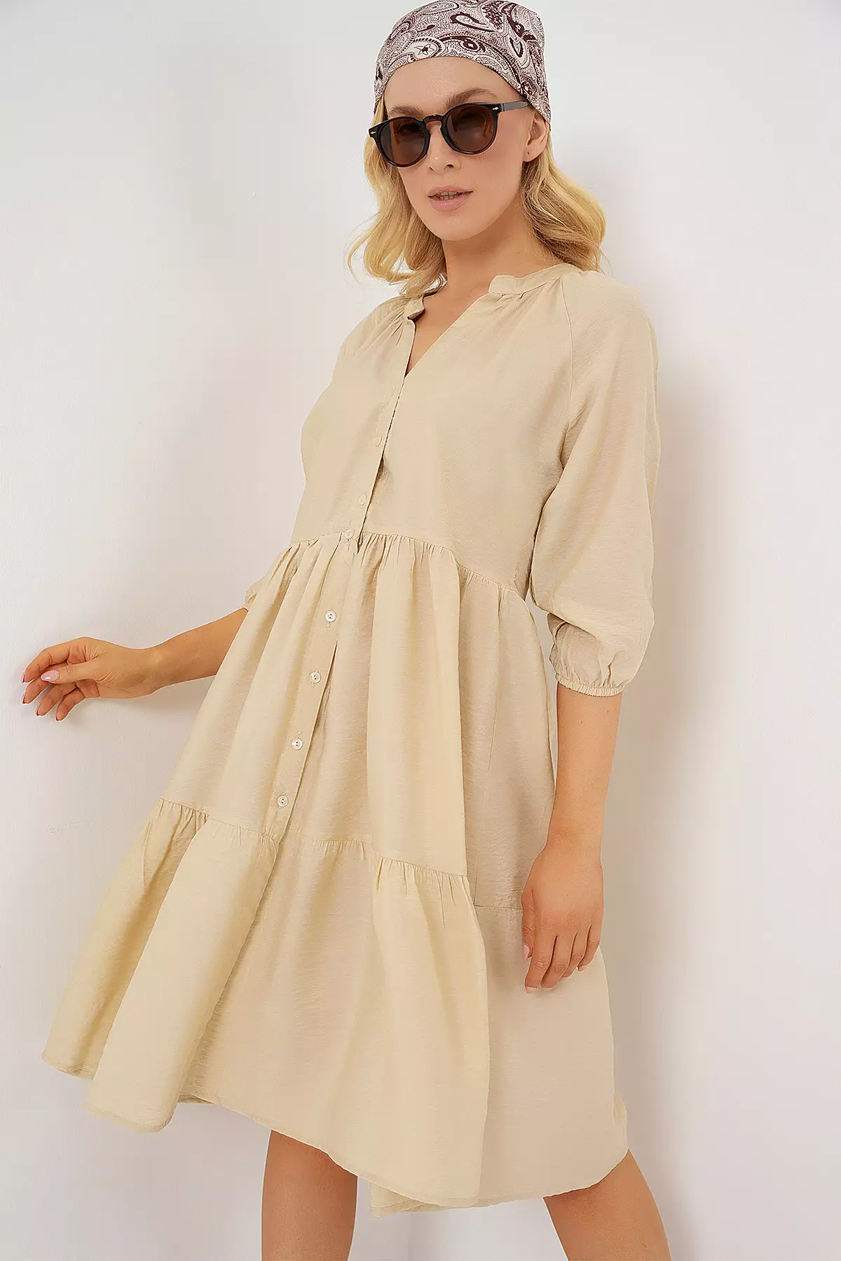 Buttoned Balloon Sleeve Dress