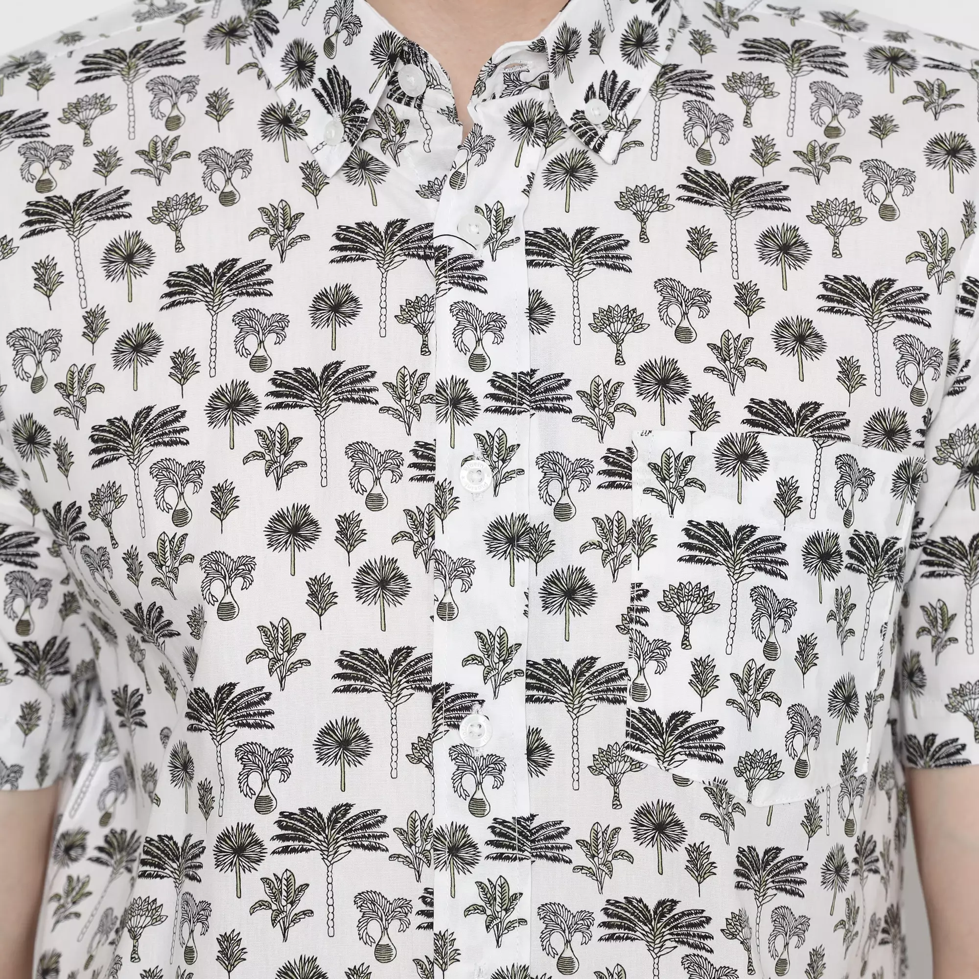 Platini Kemeja Motif Pria Lengan Pendek Katun Putih 132187