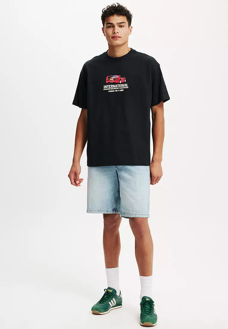 Box Fit Graphic T-Shirt