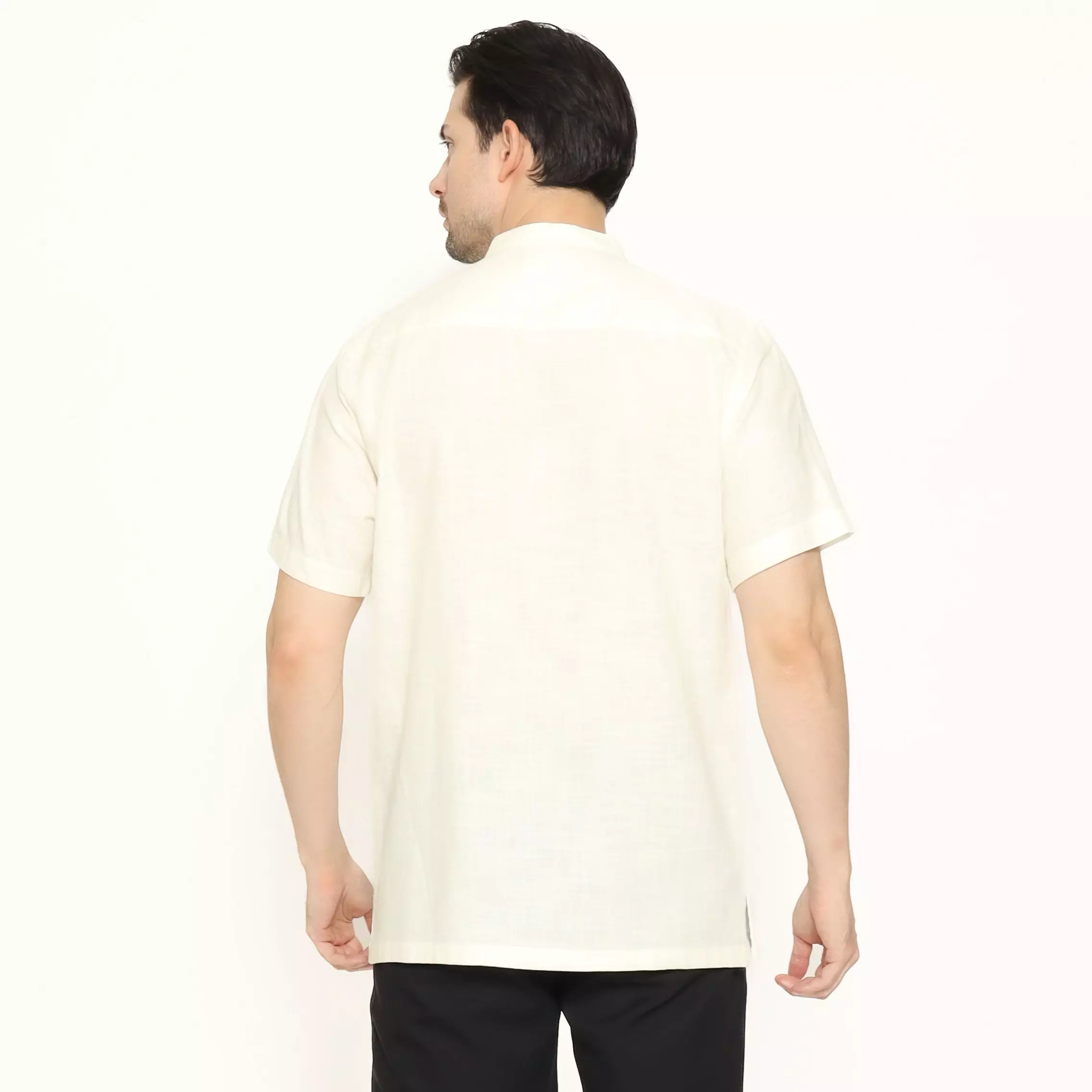 MAGINOT Kemeja Pria KOKO Basic Polos Lengan Pendek OFF WHITE
