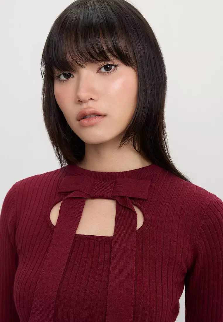 Bow Front Cut Out Sweater - Red