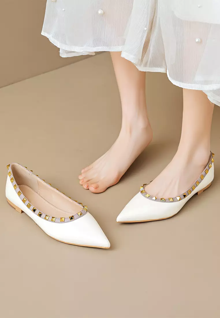 Pointed Rivets Microfiber Leather Flat Shoes WW2023-32