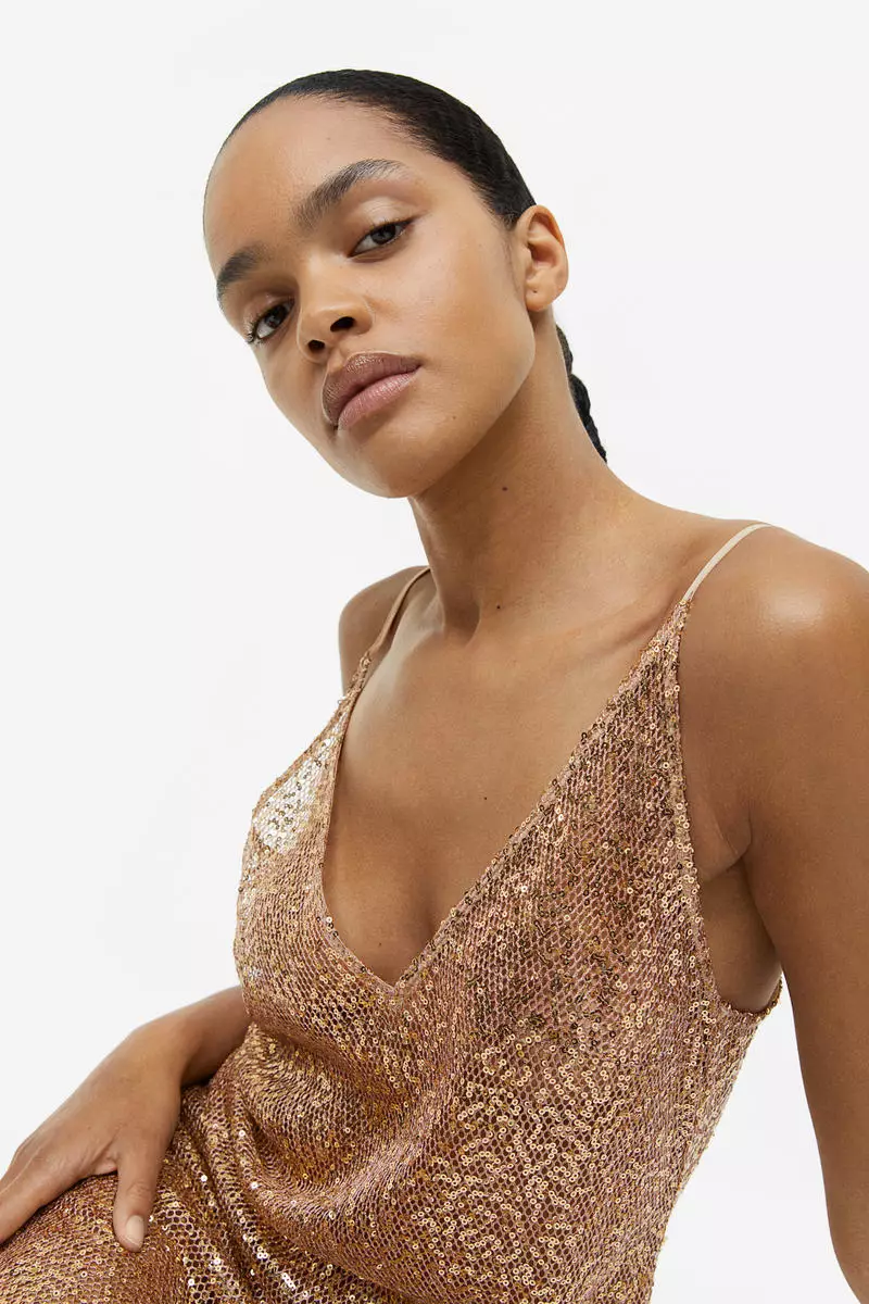 V-neck bodycon dress