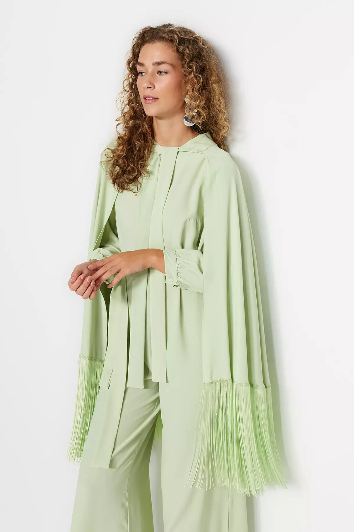 Tasseled Cape-Jumpsuit Evening Wear Suit