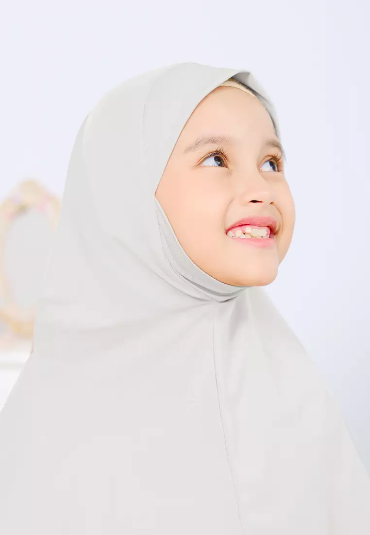Cotton Bee - Jennaira Bergo Dagu | Hijab Instan Anak Non Pad - M