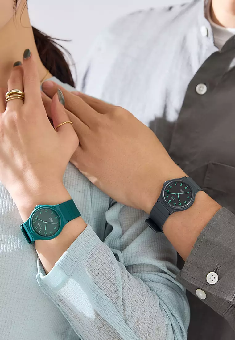 Pop Series Men Analog Watch MQ-24B-3B Green Resin Strap