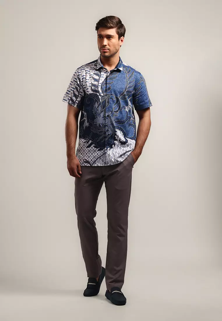 MOC - Kemeja Batik Pria Lengan Pendek Mathura - Blue Warna Blue