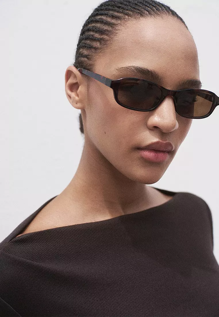 Long-Sleeved Boat-Neck T-Shirt