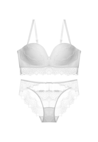 W.Excellence white Premium White Lace Lingerie Set (Bra and Underwear) 3CE3EUS85A47D7GS_1