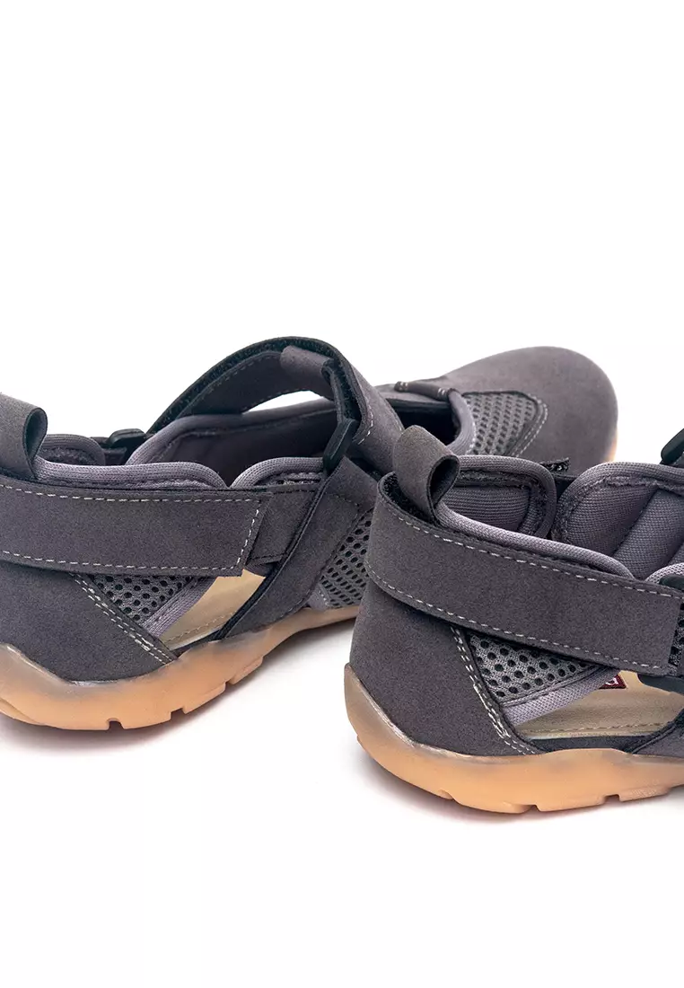 Vivian Slip On Sneakers in Grey