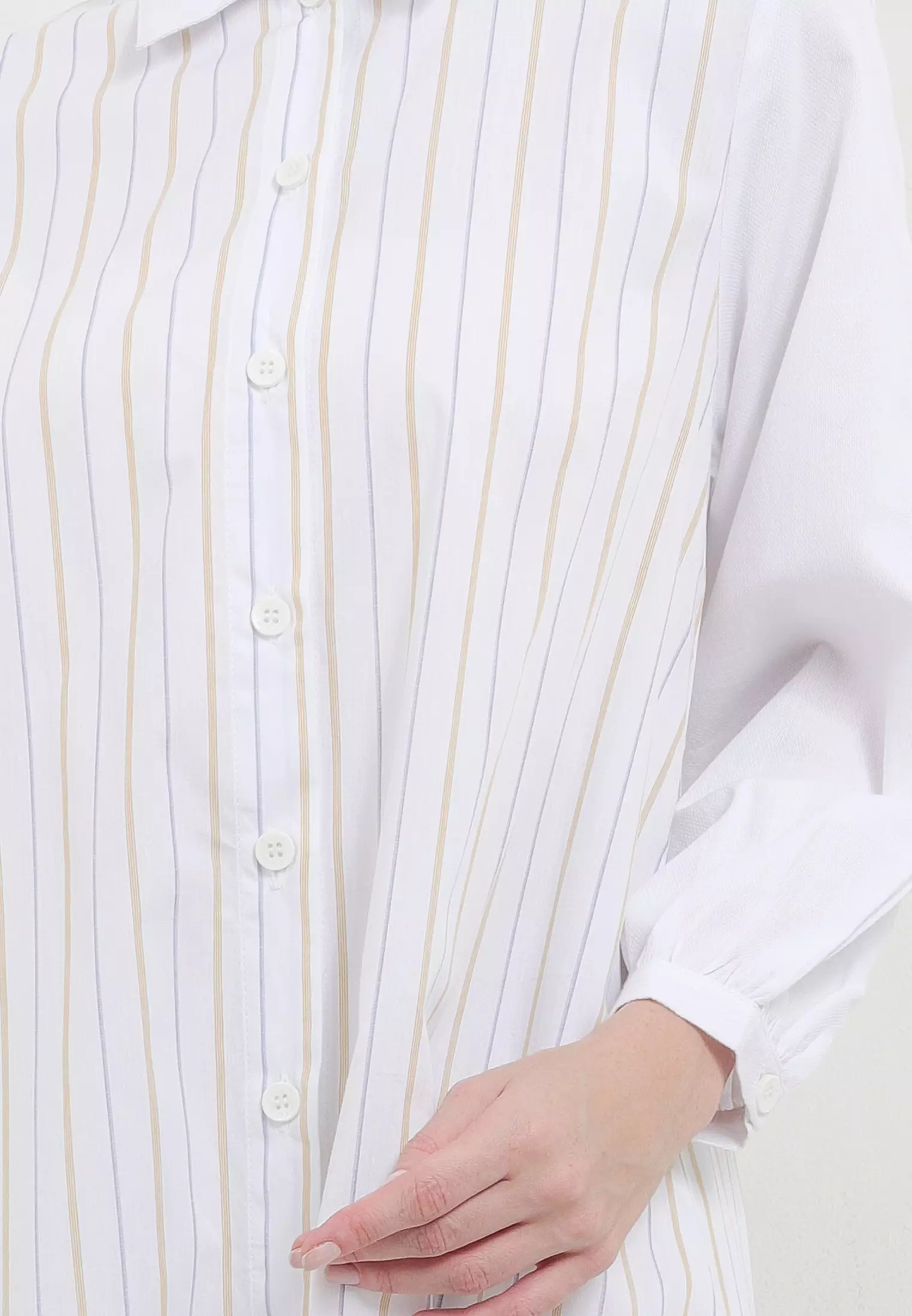 MFMW Viviane Tunik Broken White Motif Salur