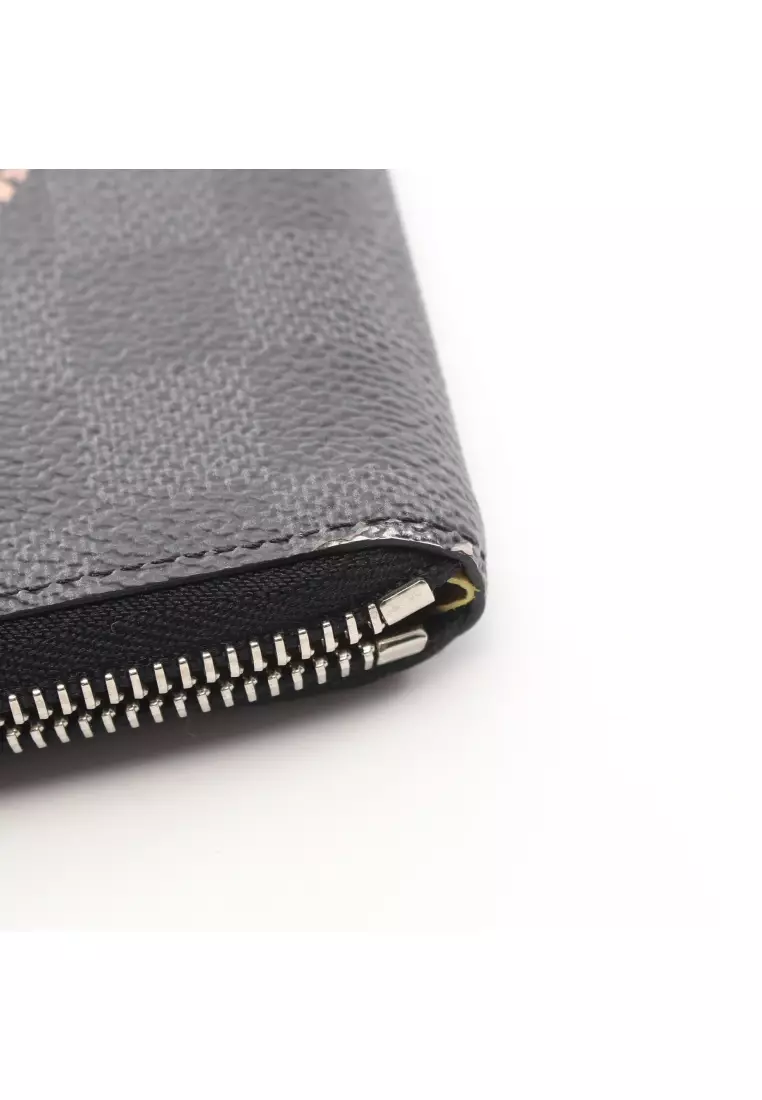 Pre-Owned Louis Vuitton Zippy Wallet Vertical Black 
