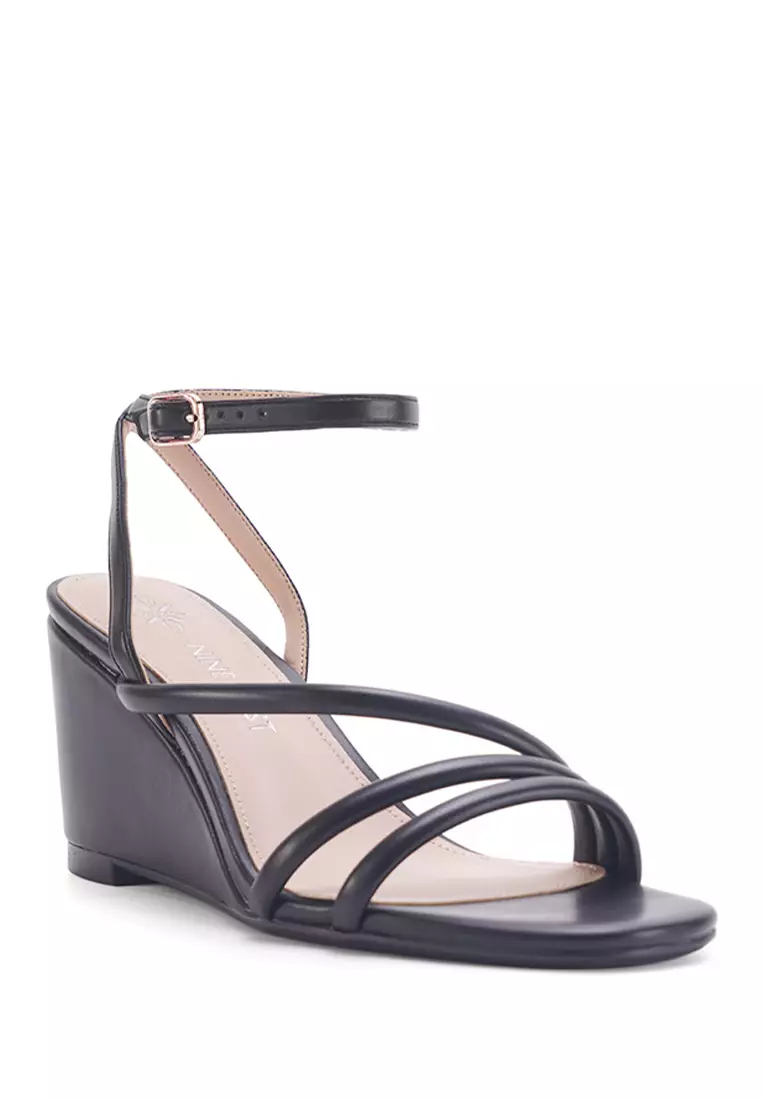Discount on Nine West  shoes - SKU: June Wedge Sandals Black