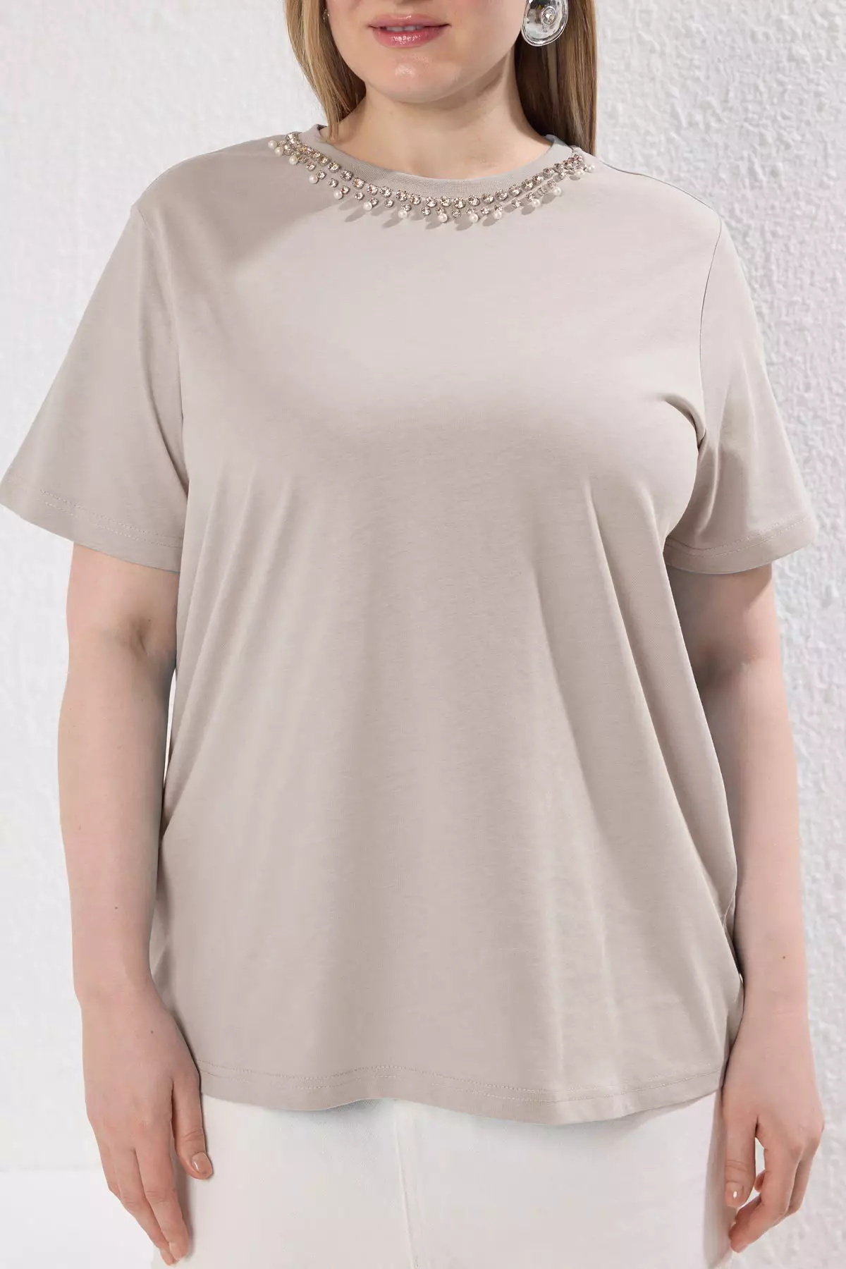 Stone Collar Stoned Boyfriend Fit 100% Cotton Knitted Plus Size T-Shirt Tbbss25Bf00021