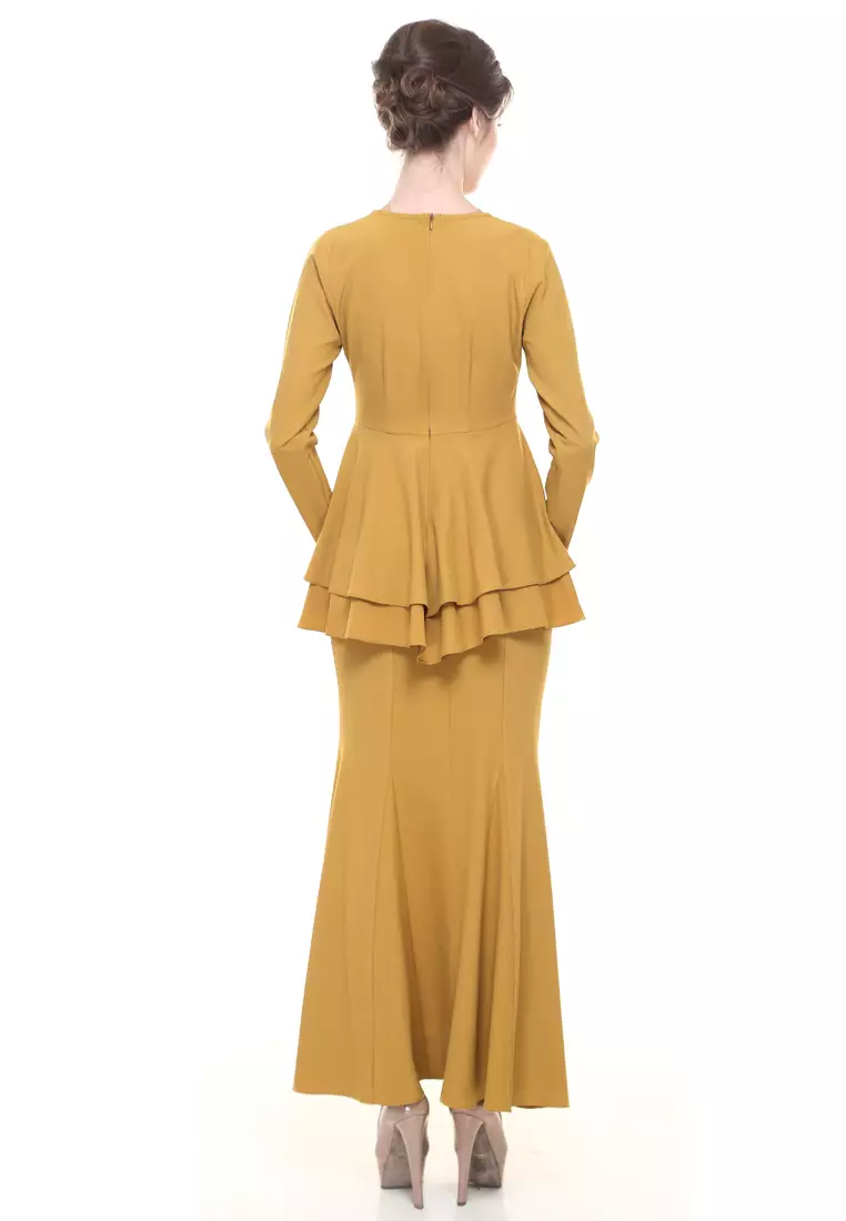 Lora Peplum in Gold