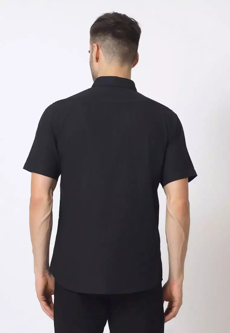 Cotton Well Ben Short Sleeve Oxford Shirt Black | Kemeja Pria Lengan Pendek Basic Polos Hitam