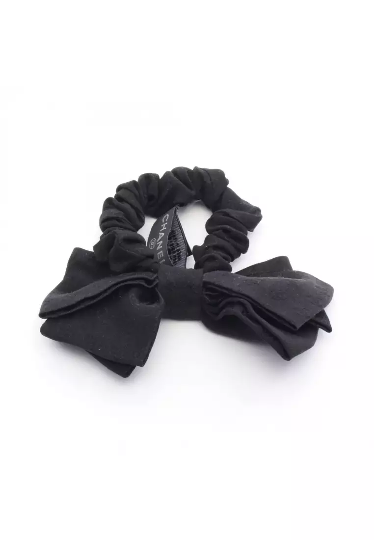 Buy CHANEL Pre-Loved Chanel coco mark ribbon scrunchie hair  display picture 1
