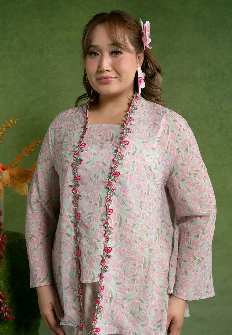 Bella Plus size Kebaya Top with Pareo Skirt