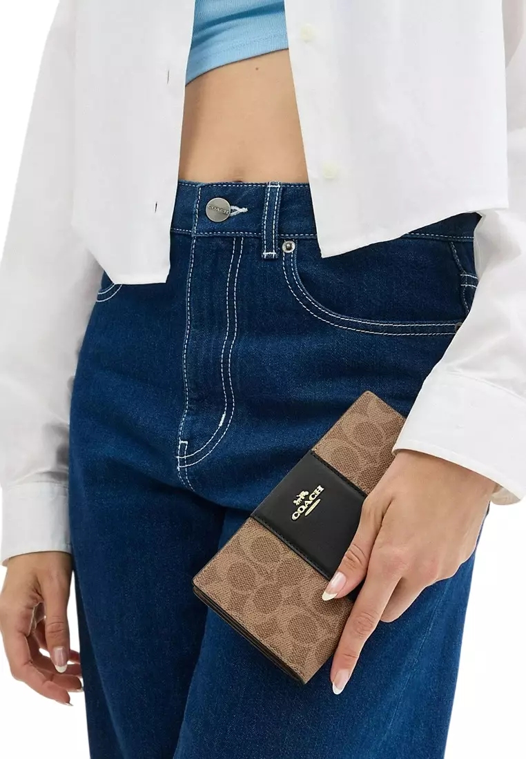 Slim Zip Wallet In Signature Canvas With Stripe - Tan/Black