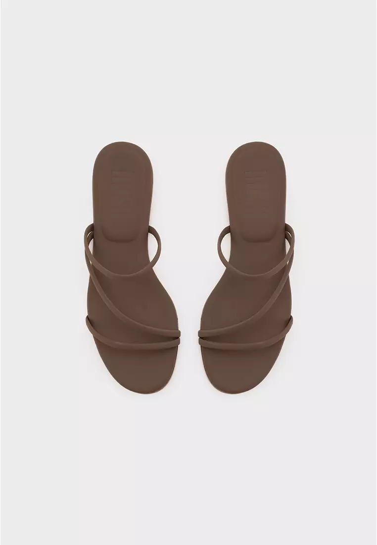STRAPPY FLAT SLIDES WITH CLOUDFOAM INSOLE