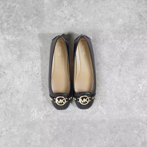 Sepatu MICHAEL KORS MK GHW BLACK FLAT SHOES 100% ORIGINAL