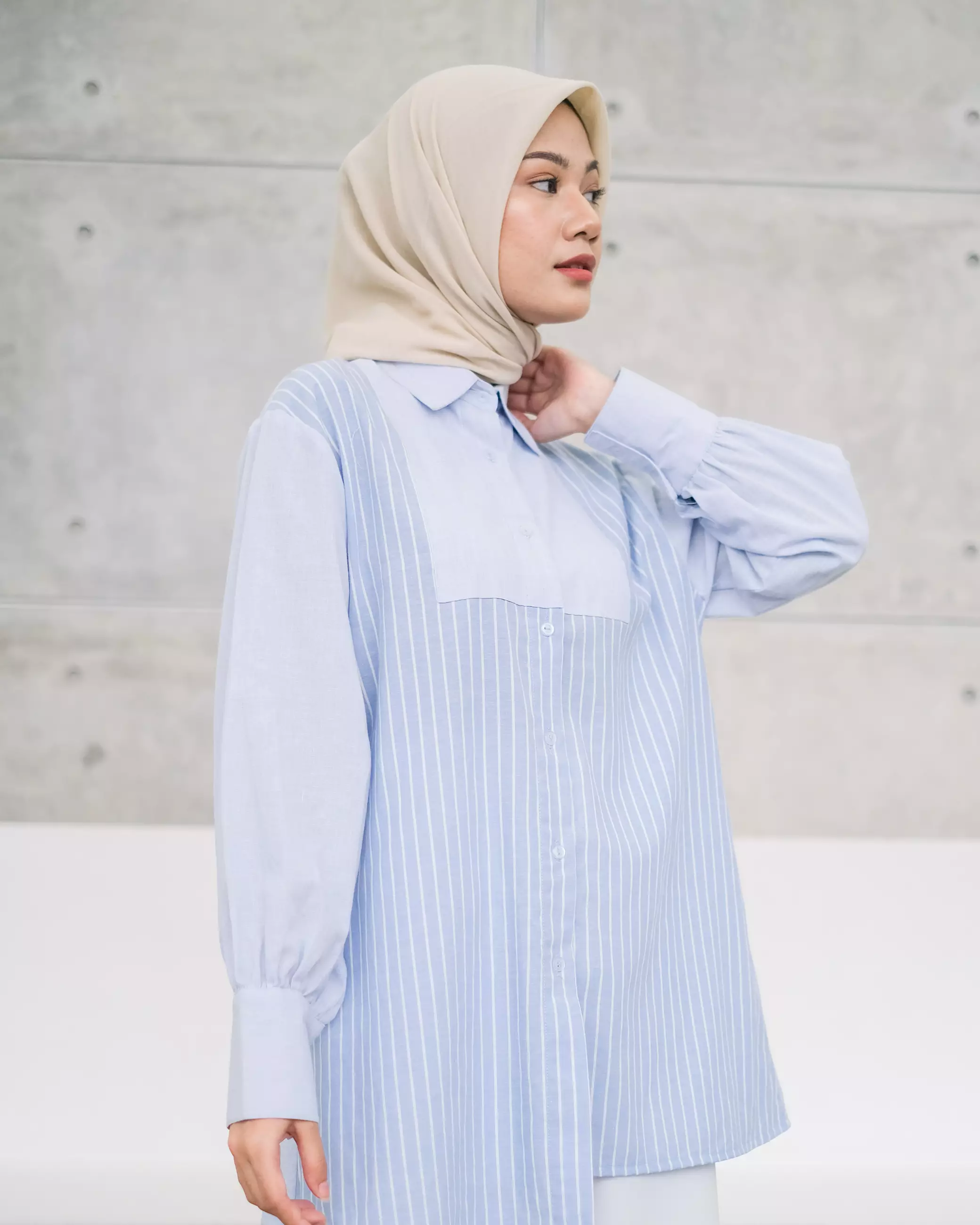 Jual Kin Outfit Kin Outfit Sky Blue Blouse Original 2025 | ZALORA ...