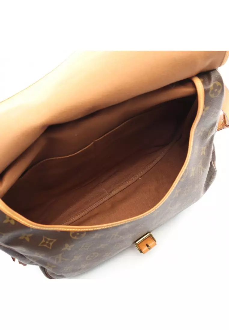 Pre-Loved Louis Vuitton Saumur 35 monogram Shoulder bag PVC leather Brown