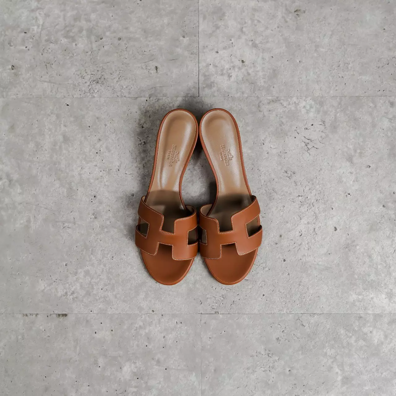 Sepatu HERMES OASIS GOLD BLOCK HEELS 100% ORIGINAL