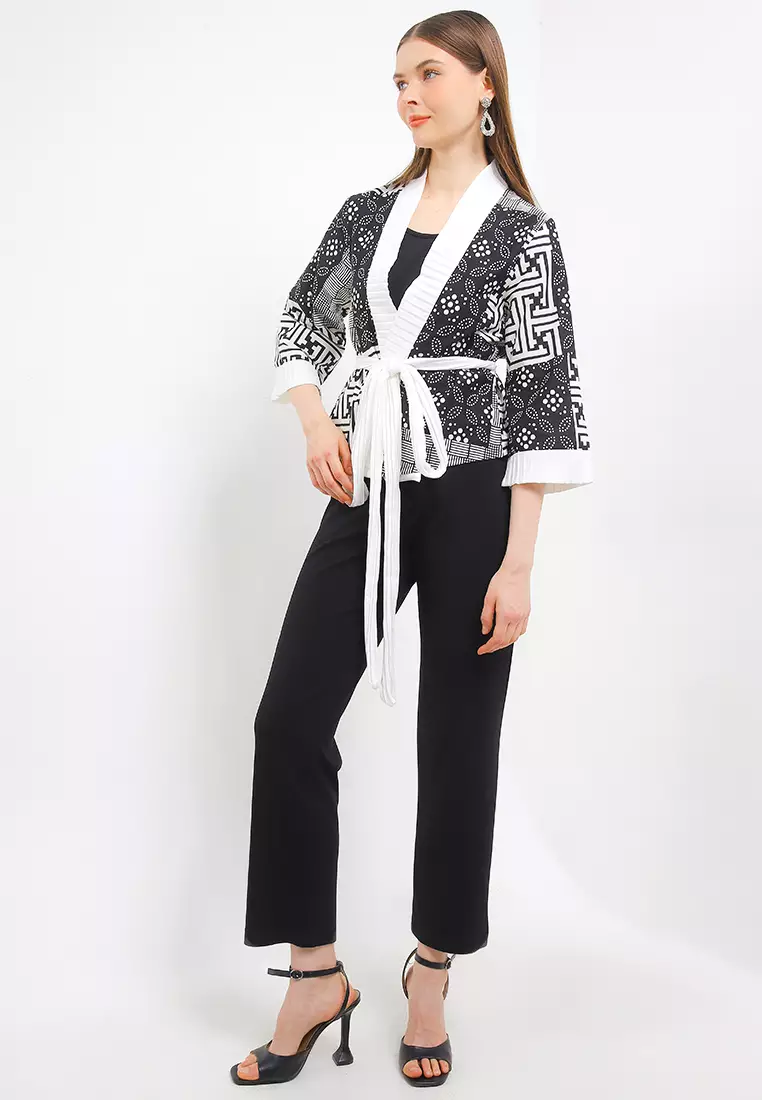 Outer Anjani Black Cardigan Batik Garutan