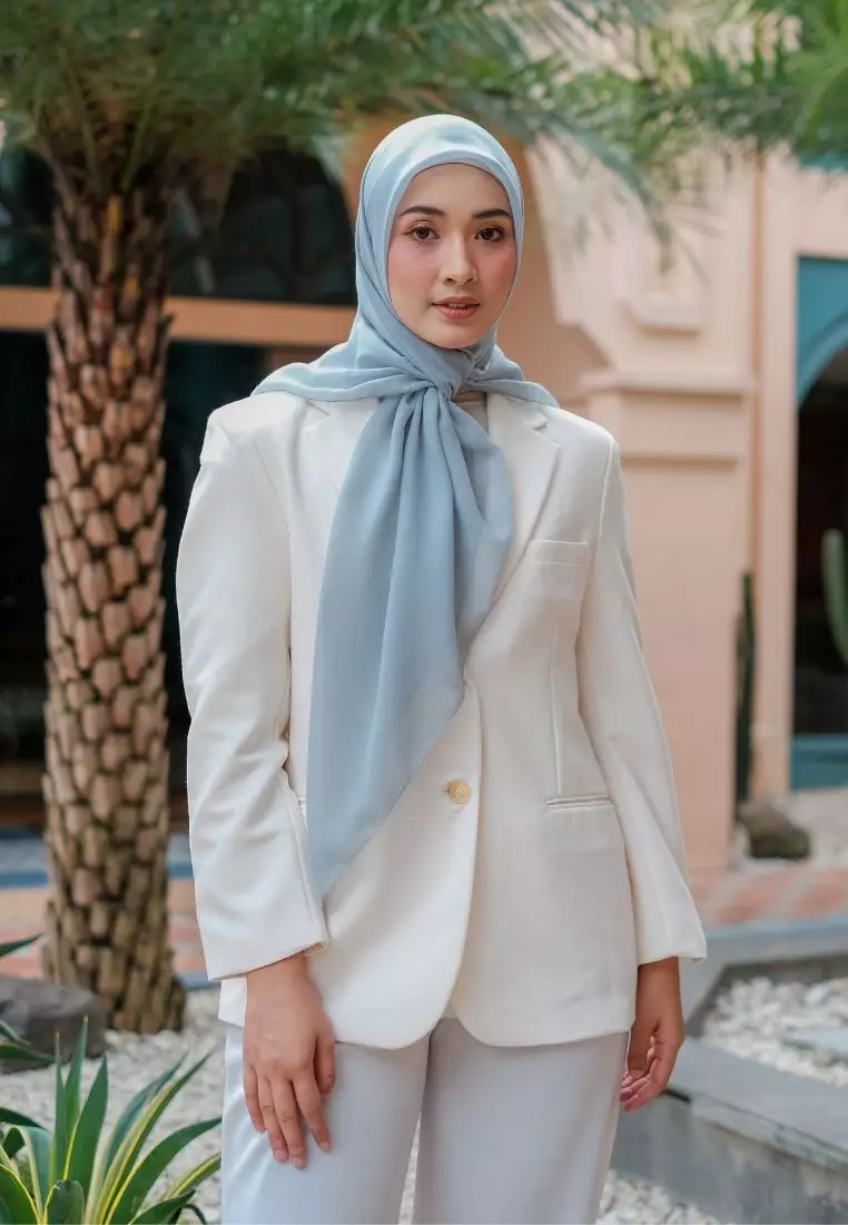 Hijab Segi Empat Voal Anabela Eyelash Dusty Blue