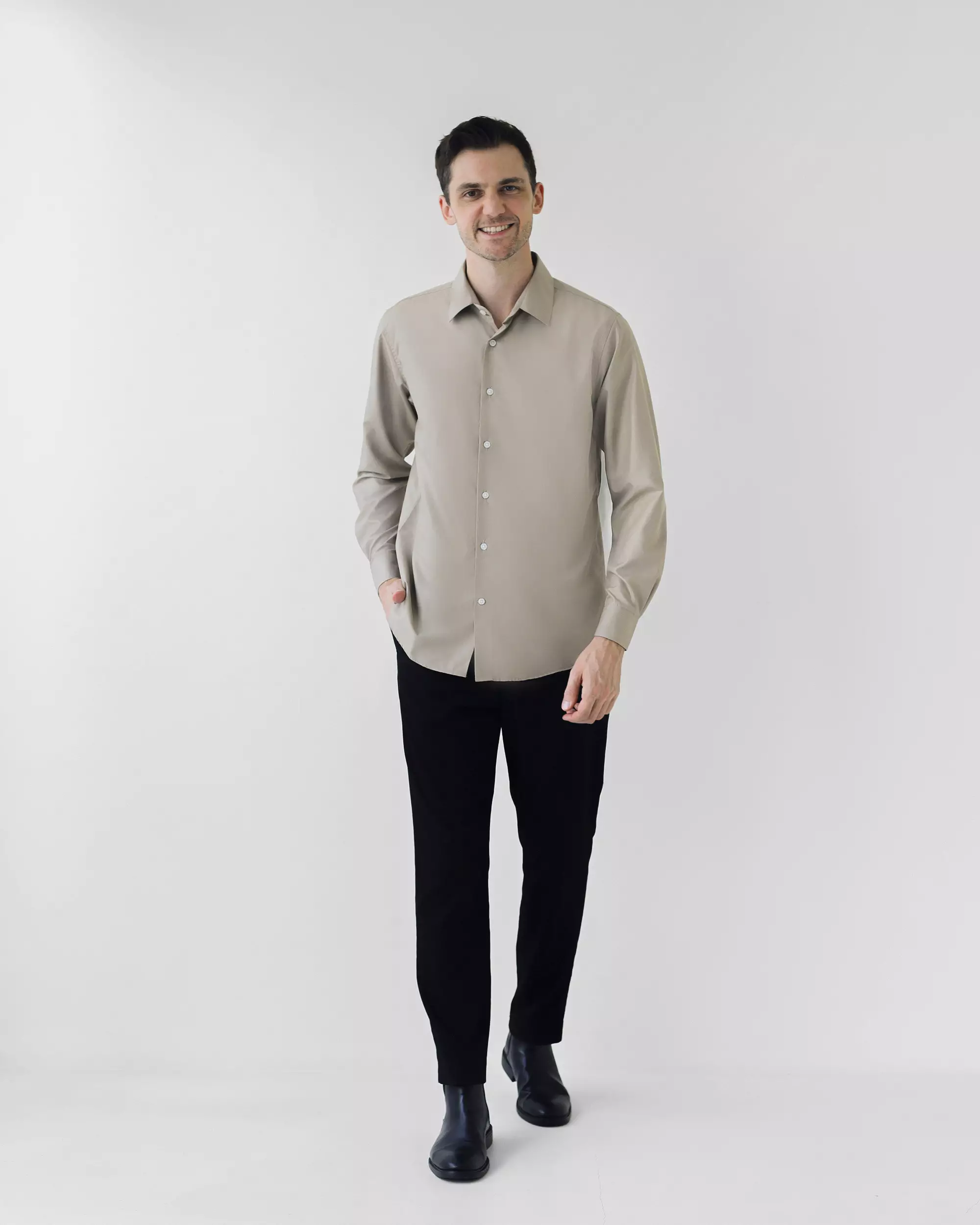 Cotton Well Elvon Smart Shirt Taupe | Kemeja Pria Formal Basic Clean Lengan Panjang Cokelat Abu
