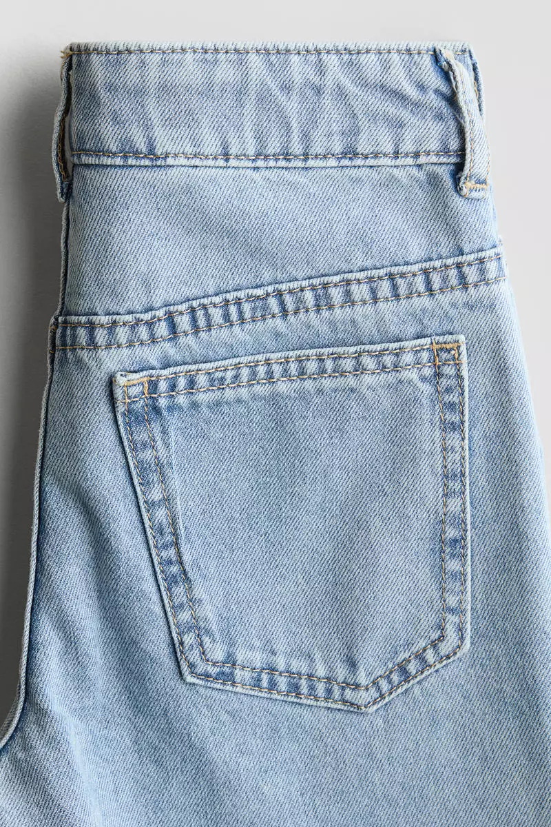 Loose Fit Jeans