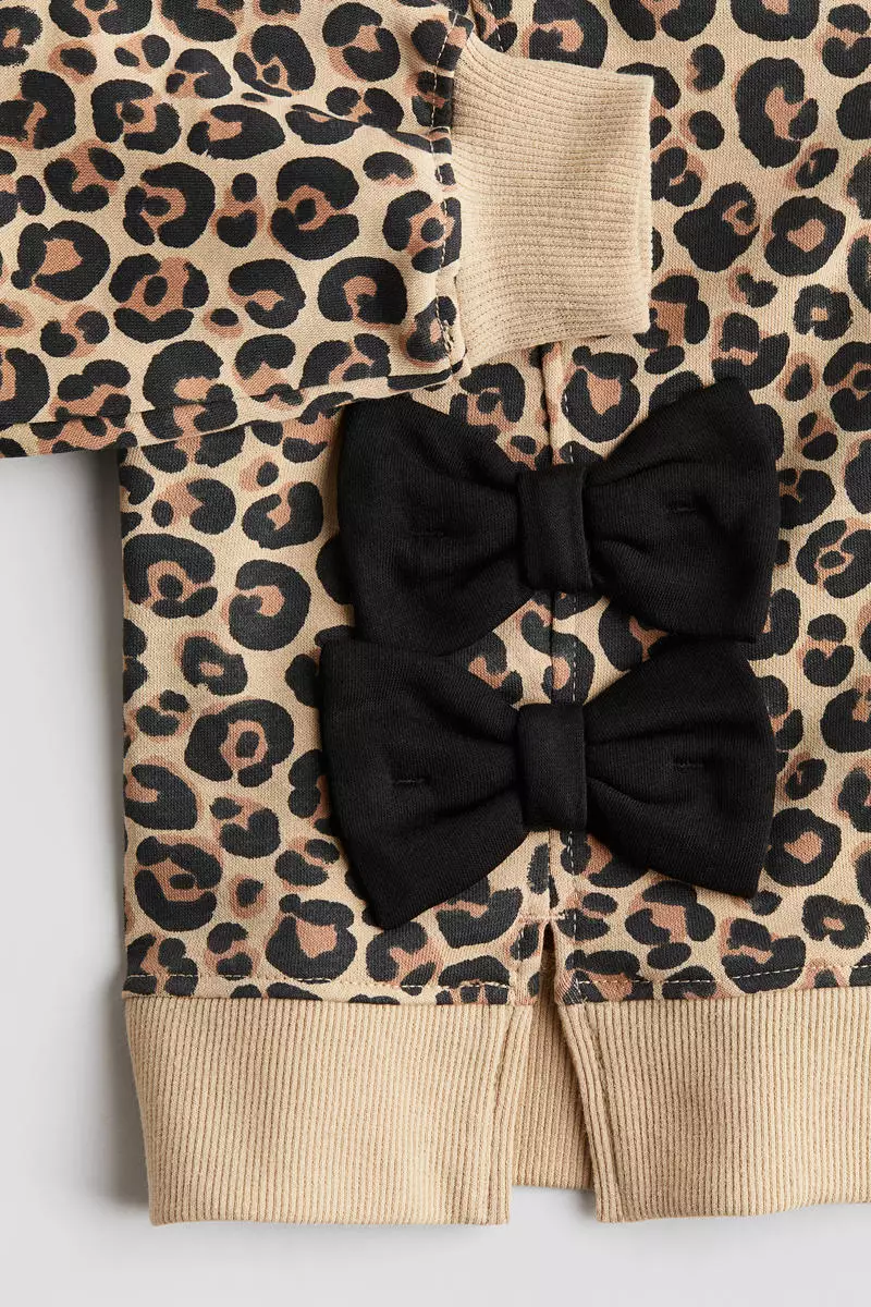 2-piece top and skirt set