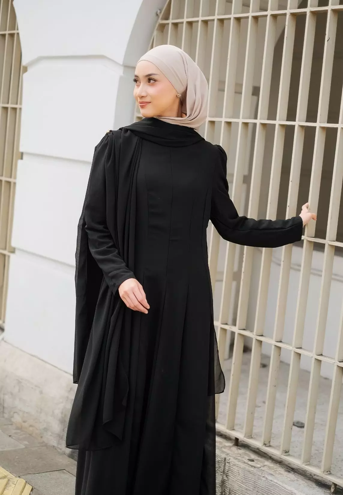 Anastasia Dress - Black