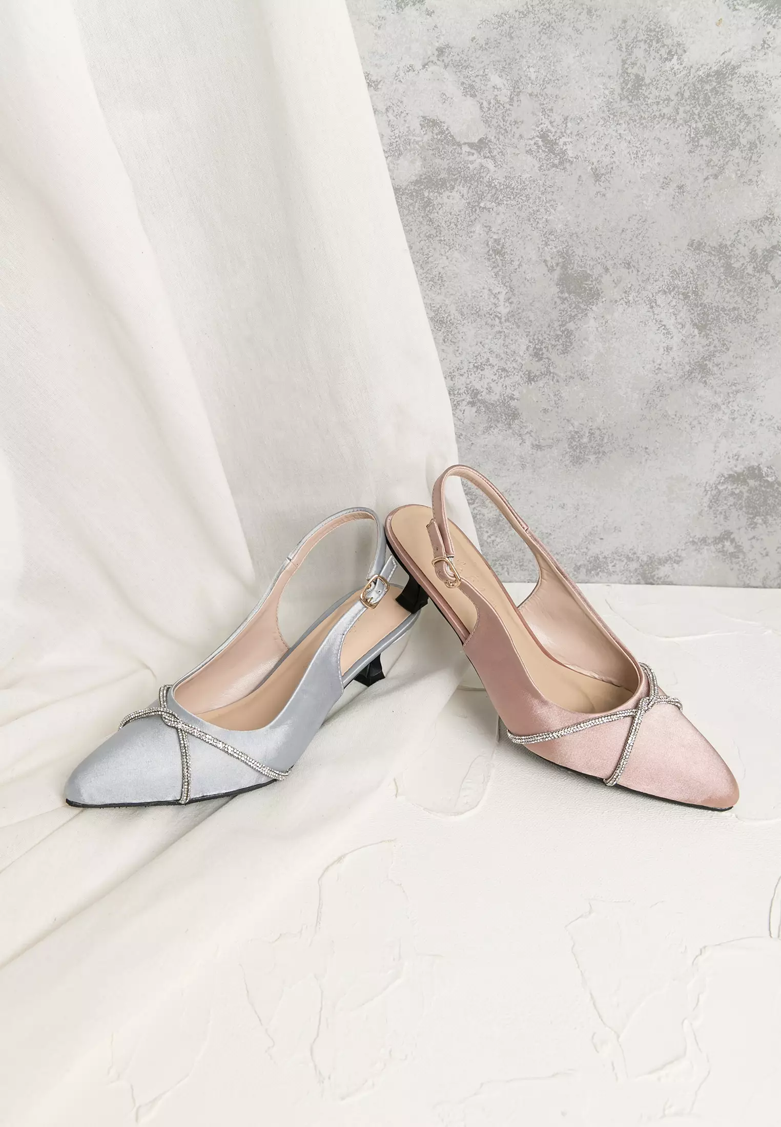 Quinn Pointed Toe Slingback Stiletto Heels Sepatu Wanita