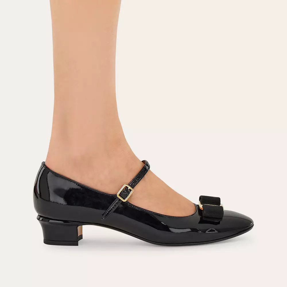 Vara Bow Mary Jane Naplak Black
