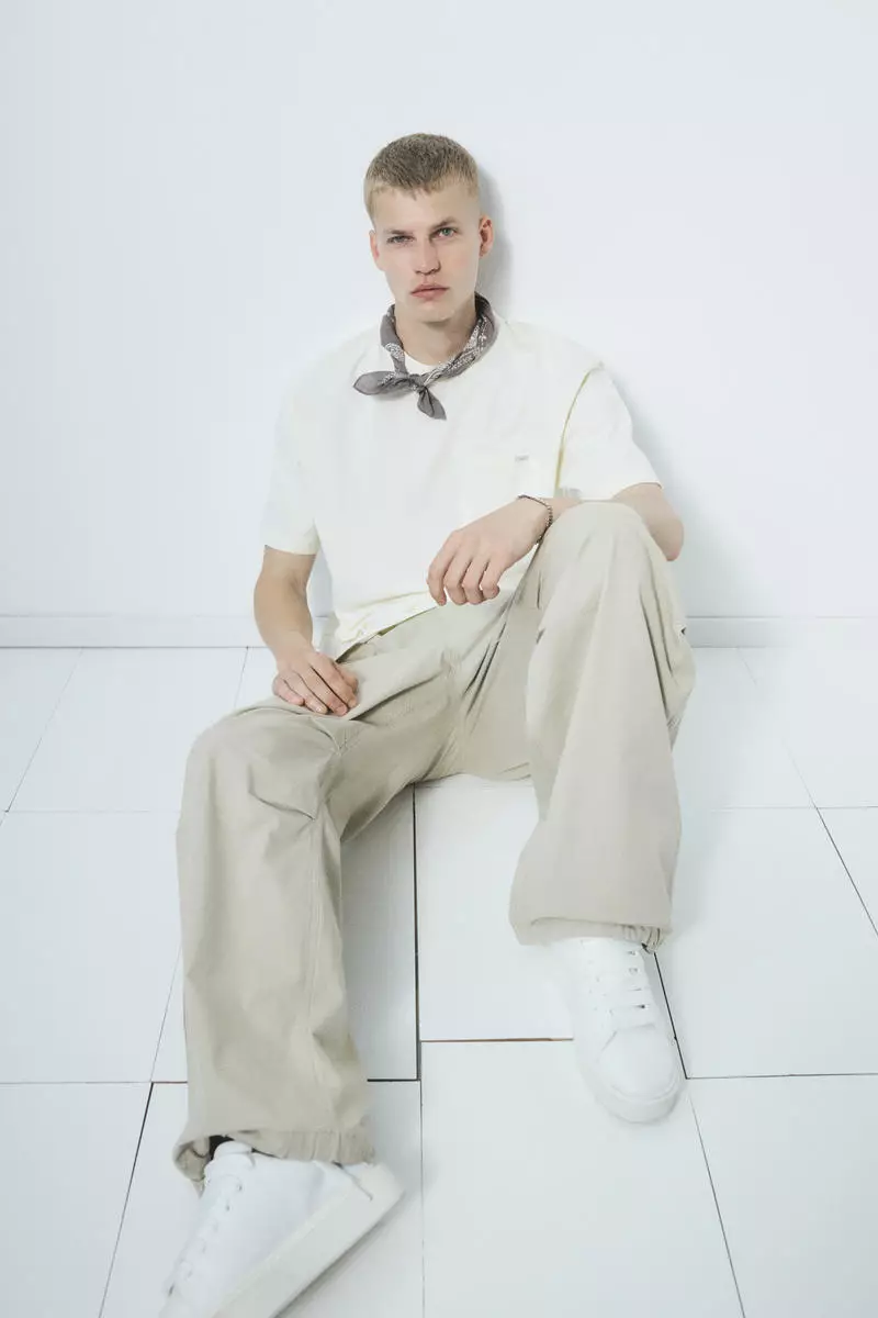 Loose Fit Cargo trousers