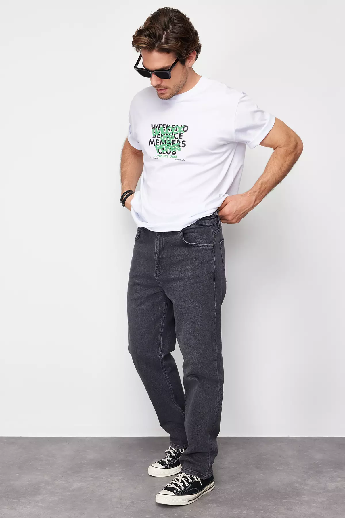 Straight Cut Jeans