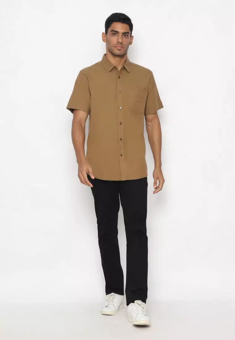 POLICE Kemeja Polos Cotton Coklat Regular Fit Pria