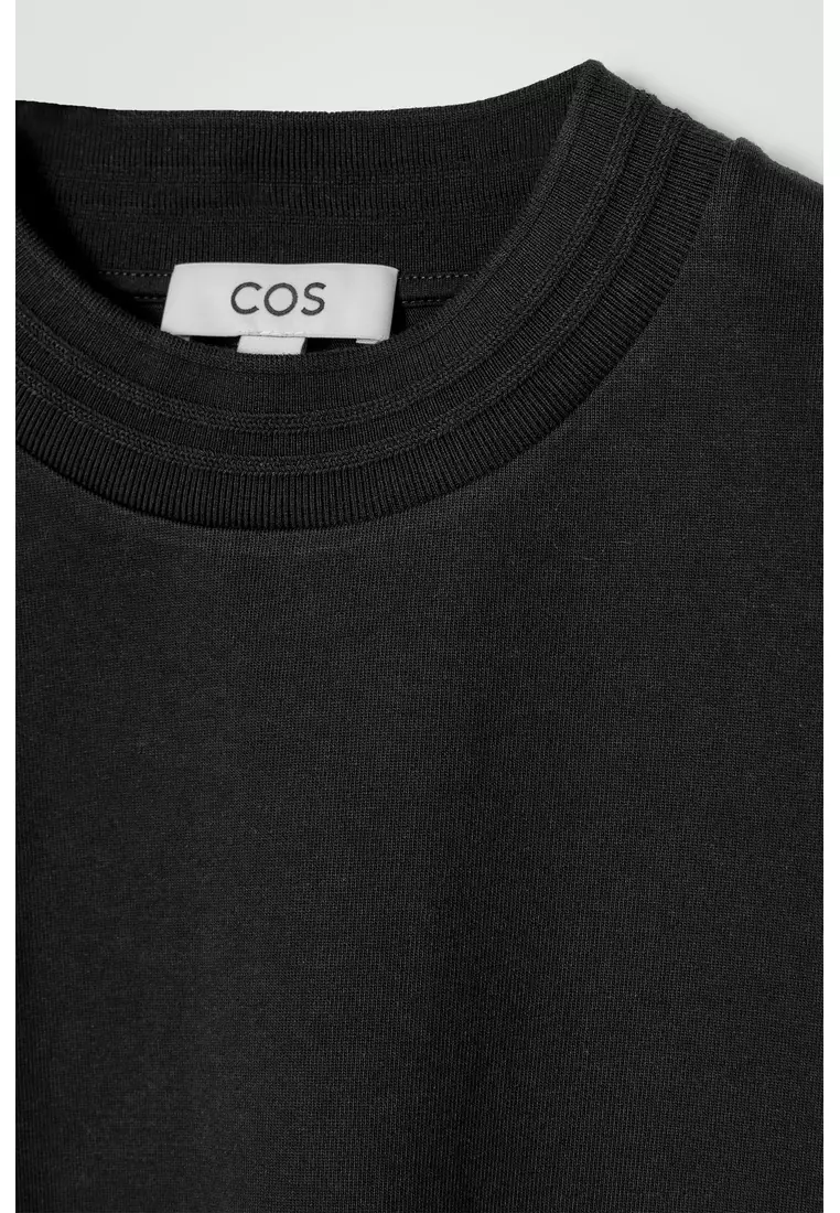 OVERSIZED HEAVYWEIGHT MOCK-NECK T-SHIRT