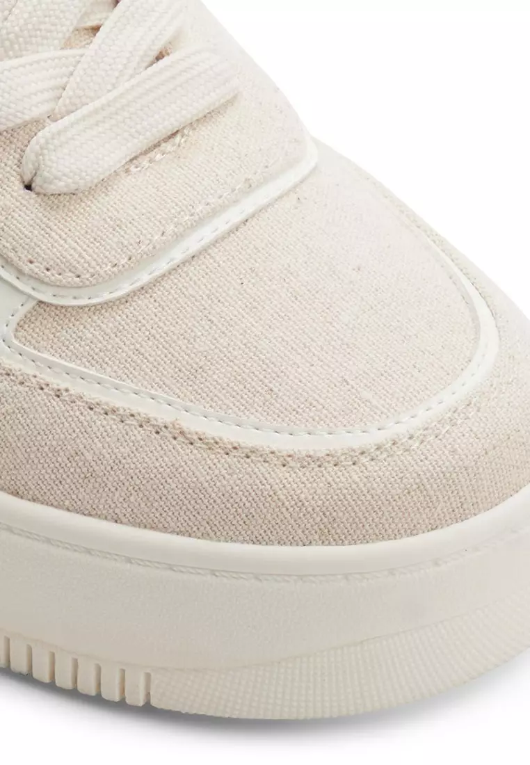 Freshy Low-Top Sneakers