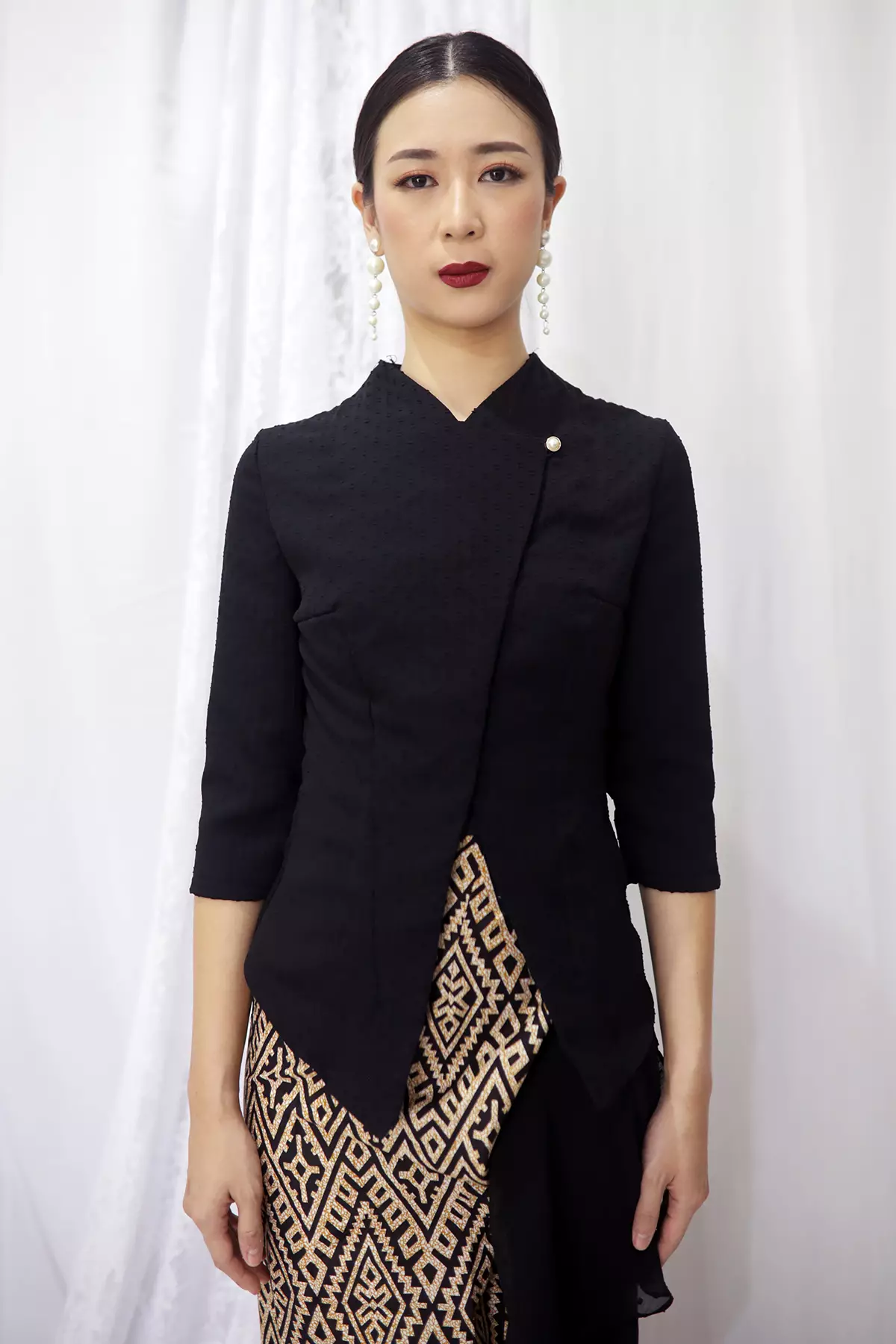 Mahadevi Rubiah Hitam Kebaya Janggan