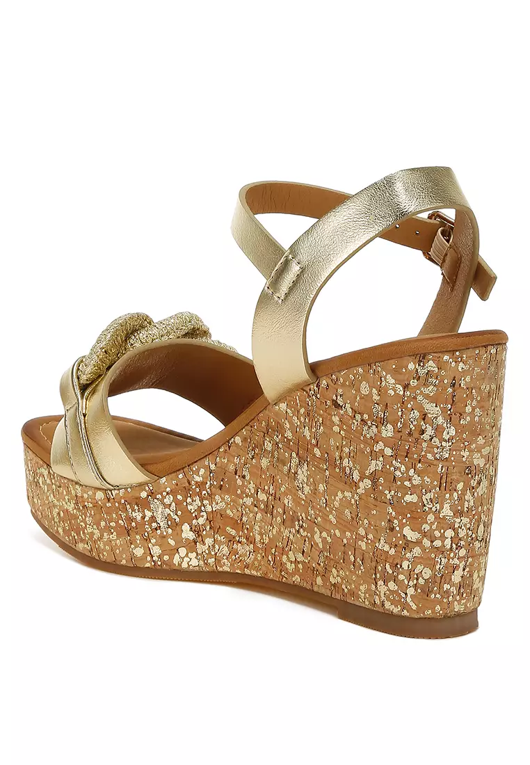 Chain Link Detail Wedge Sandals in Gold