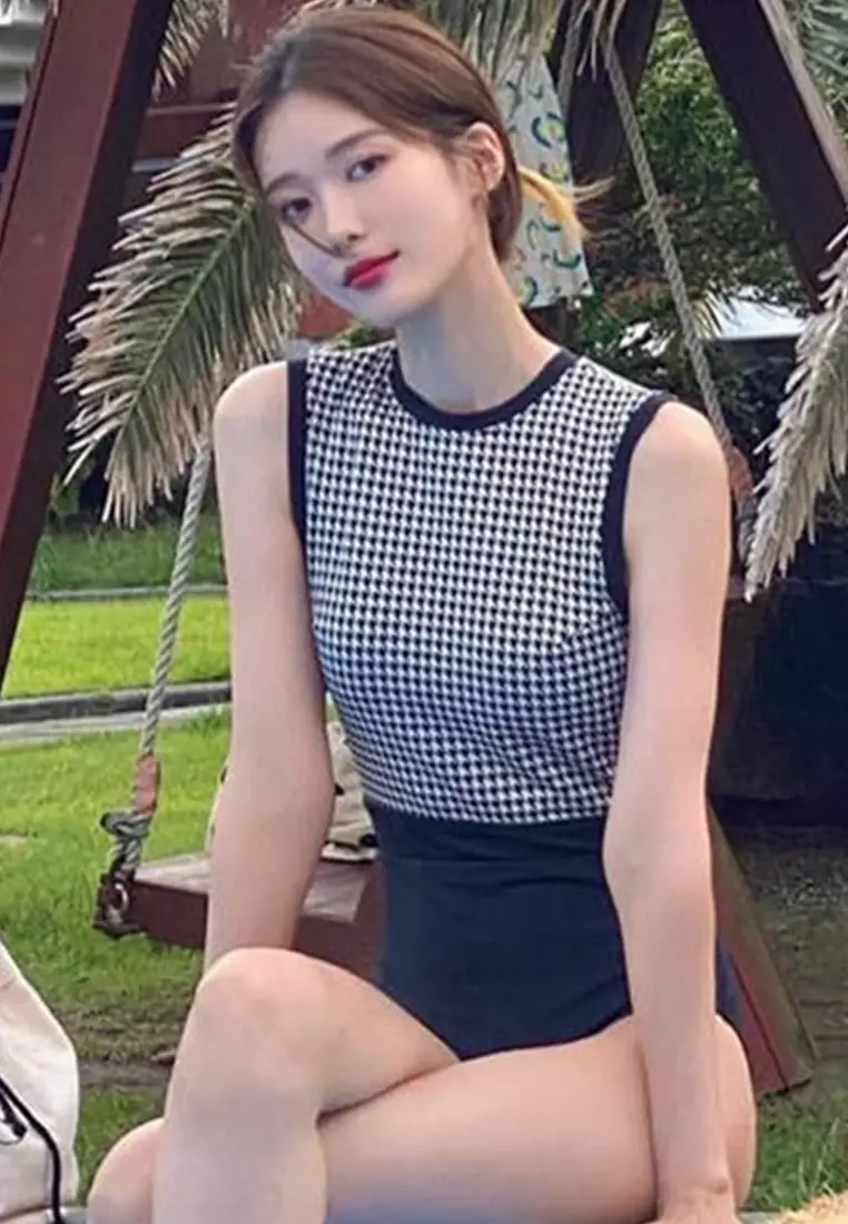 復古千年格露背遮肚連身泳衣 A22031721