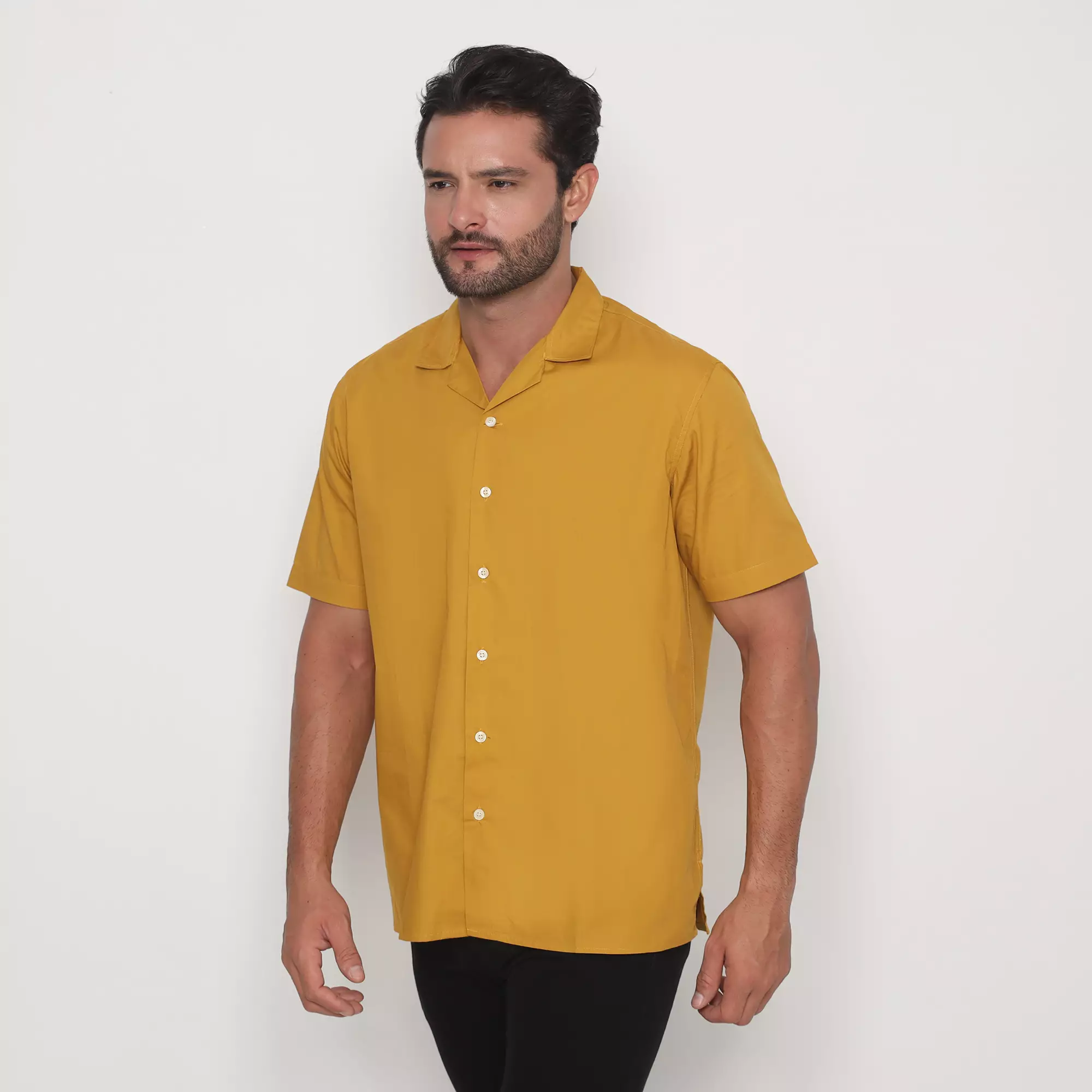 Platini Kemeja Polos Pria Lengan Pendek Katun Kuning Gading 73405