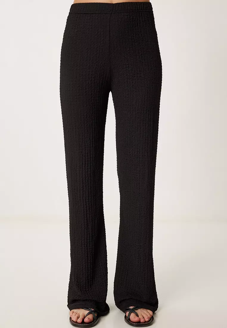 Women's Black Textured Summer Saran Flexible Knitted Vest Pants Suit Zv00318