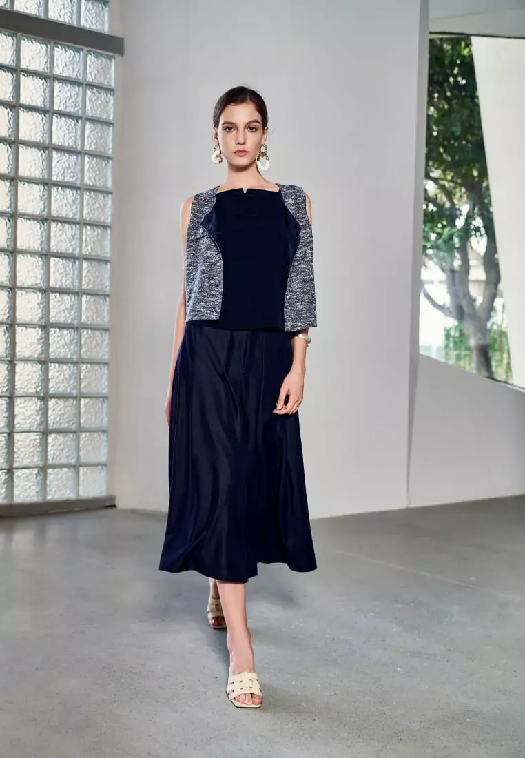 G2000 Bow Front Sleeveless Top