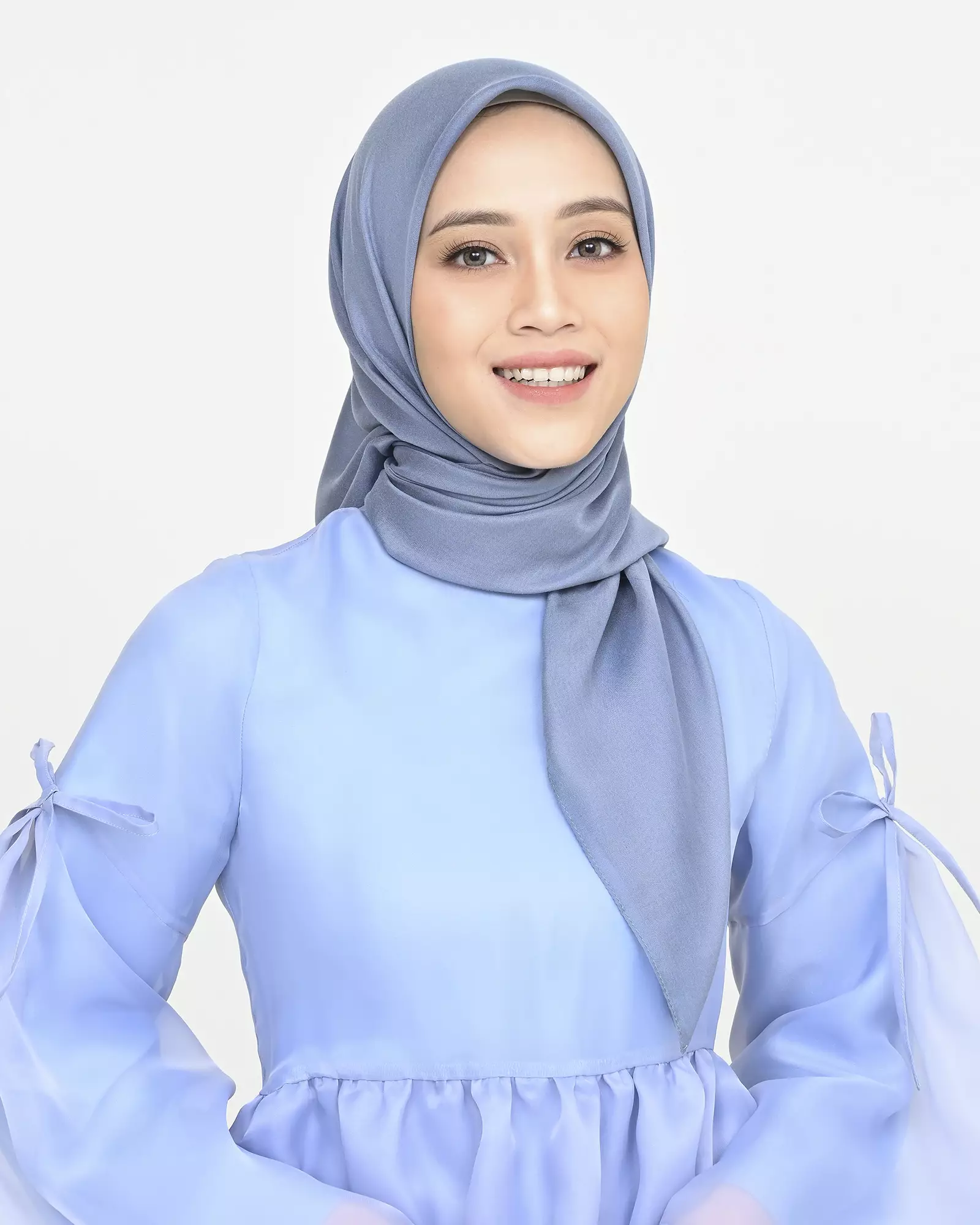 Geulis.id x Cut Syifa / SYIFA PARIS PREMIUM / HIJAB POLOS / DARKGREY