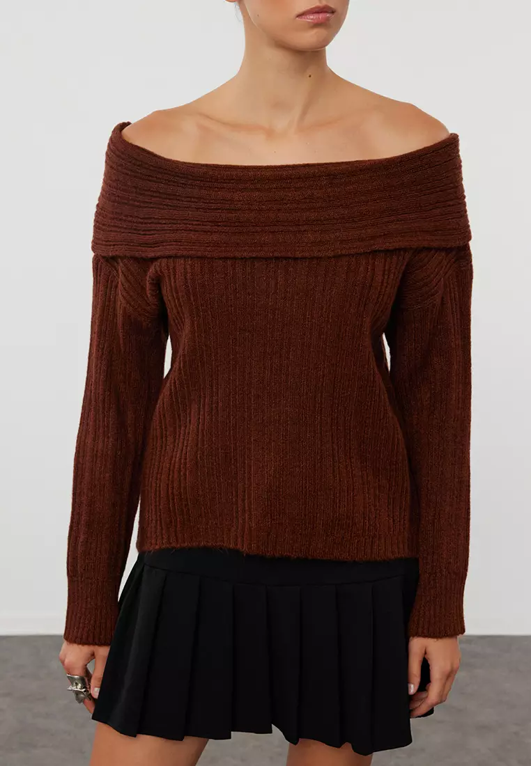 Brown Soft Textured Carmen Collar Knitwear Sweater TWOAW25KZ00076